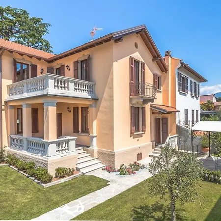 Elena Villa Mezzegra